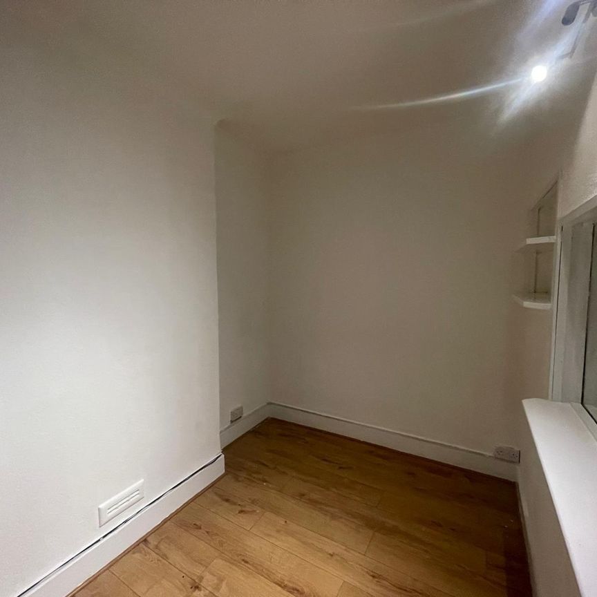 2 Bed Semi-Detached House, Churchmead Road, NW10 - Photo 1