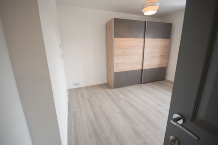 5 Bed End Terrace, Whittington Road, BS16 - Photo 3