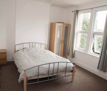 5 bed Semi-Detached House for Rent - Photo 1