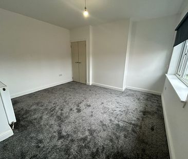 3 Bedroom Property To Rent - Photo 4