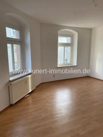 Attraktive 2-Zimmer-Wohnung in der Clausstr. 72, moderne Einbauküche, Bad mit Badewanne und Fenster - Foto 2