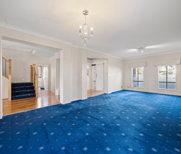 Spacious and elegant family residence - Photo 1
