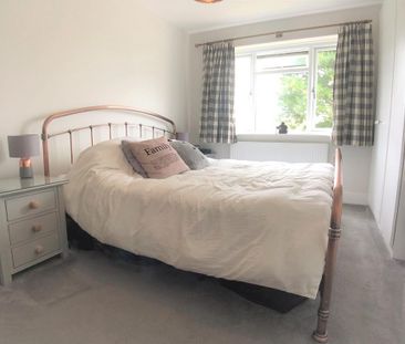 3 bedroom semi-detached house to rent - Photo 4