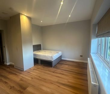 Studio Flat, Brunswick Road, W5 - Photo 2
