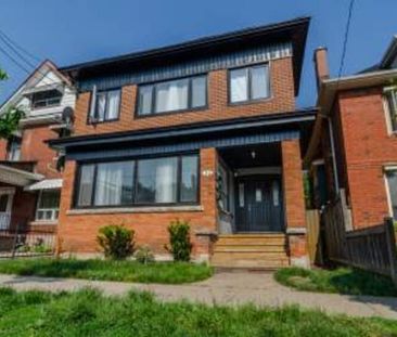 $1,699 / 2 br / 1 ba / 800 sqft 32 Sherman ave S unit 1 - Photo 3