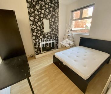 5 bedroom terraced house to rent - Photo 4