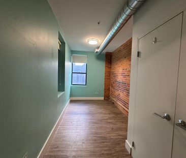 For Lease - 2870 Dundas Street Unit# 213, Toronto, Ontario - Photo 1