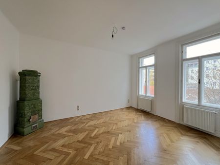 Sanierte 2-Zimmer-Altbauwohnung mit Mini-Balkon - Photo 2