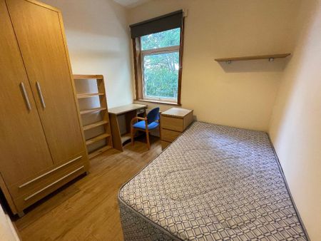 5 bedroom terraced house to rent - Photo 4