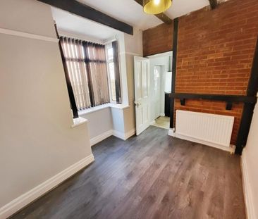 3 bedroom semi-detached house to rent - Photo 3