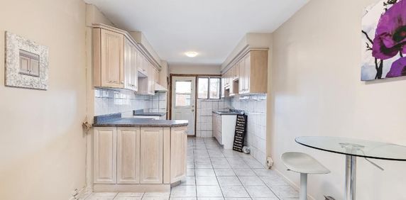 Grand 5 1/2 à louer à St-Leonard/St-Michel - 4236, 41e rue / Big 5 1/2 to rent - Photo 2