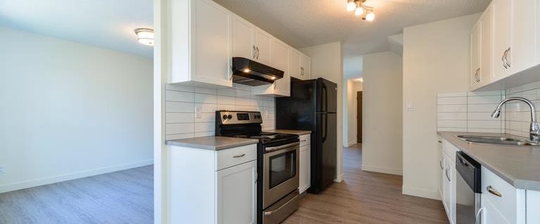 Granville Square | 3737 26 Ave. NW, Edmonton - Photo 1