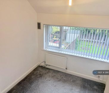 2 bedroom semi-detached house to rent - Photo 3