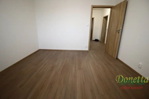 Pronájem ateliéru 3+kk se zahradou, 77 m - Fotografie 1