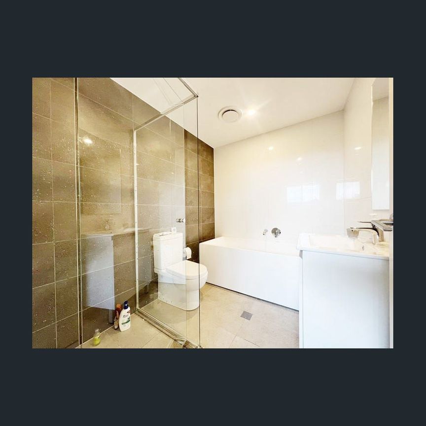 Charming 2-Bedroom Apartment on Amor Street for Rent! - Photo 1