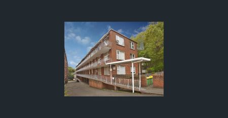 Stylish 2 bedroom top-floor apartment - Photo 5