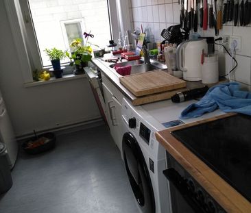 Schöne 3- Zimmer Altbauwohnung in der Innenstadt - Photo 1