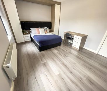 4 bedroom terraced house to rent - Photo 6