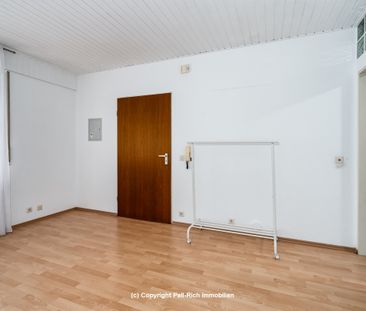 ZENTRALER GEHTS KAUM - gemütliche 2-Zimmer Wohnung mit Außenstellplatz in Ettlingen Stadt - Photo 5