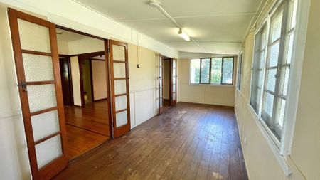 COSY HOME CLOSE TO EVERYTHING - Photo 4