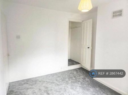 3 bedroom terraced house to rent - Photo 3
