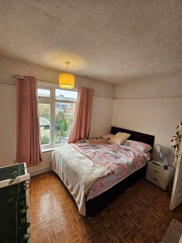 3 bedroom terraced house to rent - Photo 4