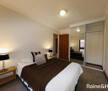 Fully Furnished, Spacious & Private Townhouse in a Quiet Street - P... - Photo 4