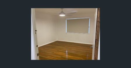 Solar, Air Conditioning & Renovated Bathroom - Photo 4