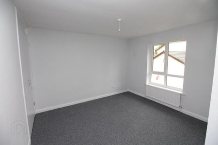 30 Queens Road, Antrim, BT41 1AL - Photo 3