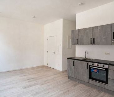 Appartement te huur in Antwerpen voor € 985 met 2 slaapkamers - Foto 2