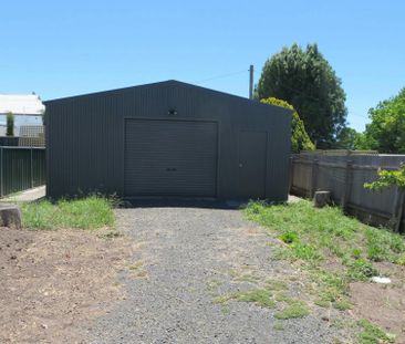 WALK EVERYWHERE FROM THIS 3 BEDROOM HOME! - Photo 1