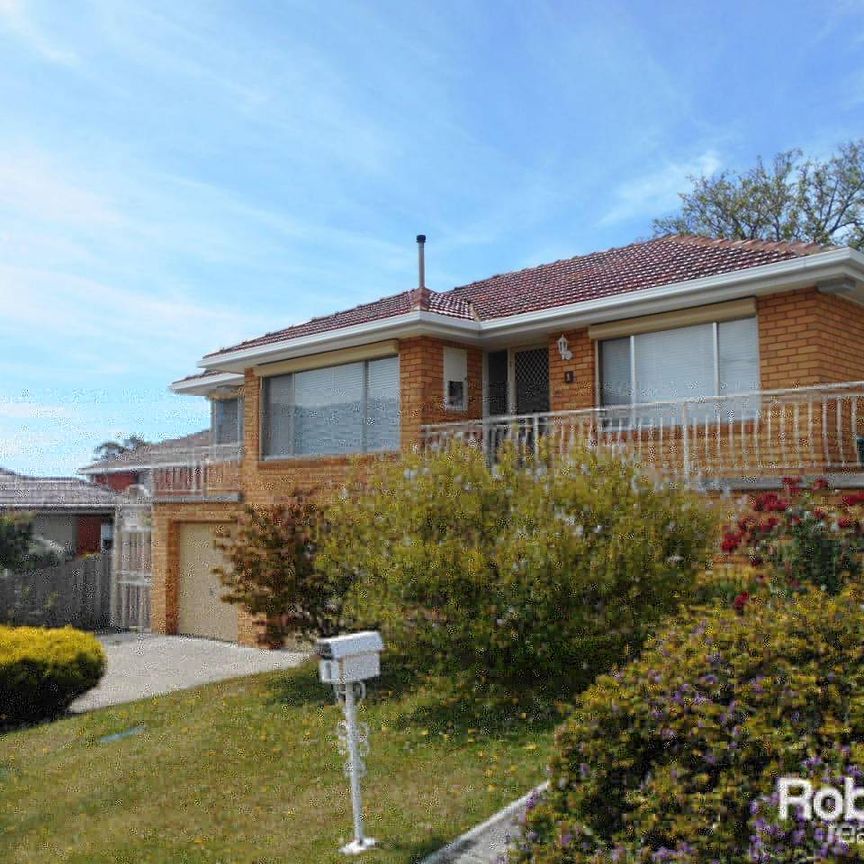 Spacious 3 bedroom family home - Photo 1
