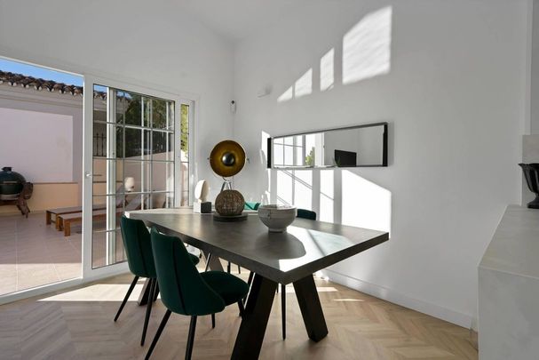 5 room luxury House for rent in Marbella, Andalusia - Photo 1