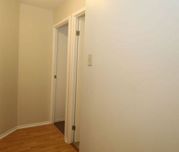 For Lease - 1025 Grenon Avenue Unit# 209, Britannia Heights - Queen... - Photo 5