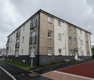 2 bedroom flat, Tonnant Road, Copper Quarter, Swansea *Apply Online* - Photo 1