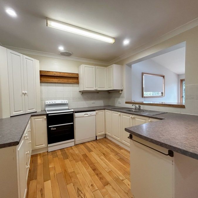 Coffs Harbour, 62 Vera Drive - Photo 1