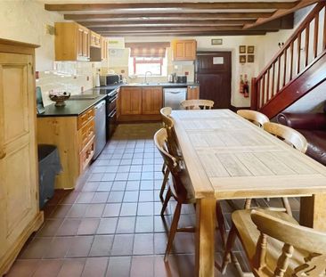3 bedroom barn conversion to rent - Photo 3