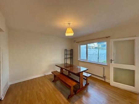 Esmondale, Naas, Co Kildare - Photo 3