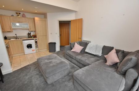 2 bedroom apartment to rent - Photo 4