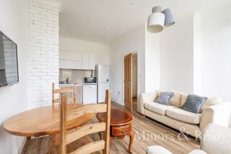 Trafalgar Court, Cromer Road - Photo 3