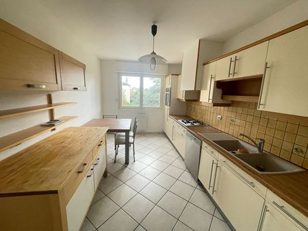 Location Appartement 4 pièces 96m² - Photo 5