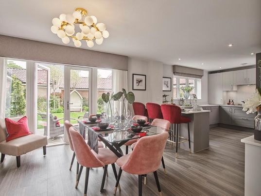 4 bedroom detached house to rent - Photo 1