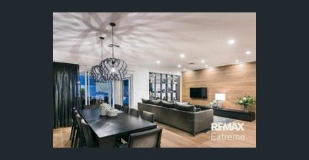 EX DISPLAY HOME! - Photo 4