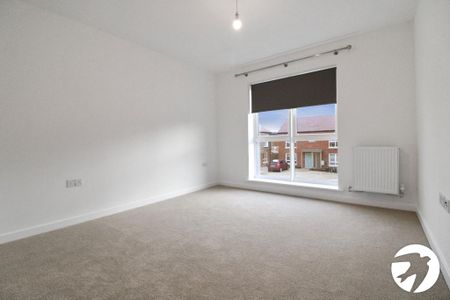 3 bedroom semi-detached house to rent - Photo 3