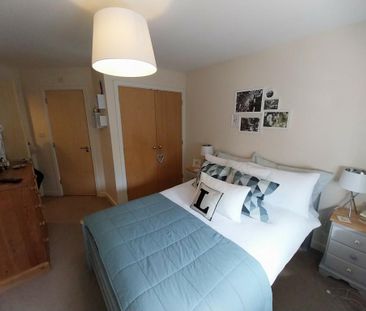 2 bedroom flat to rent - Photo 4