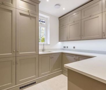 Tilford Road , Hindhead - 4 bedrooms Property for lettings - Seymours - Photo 5