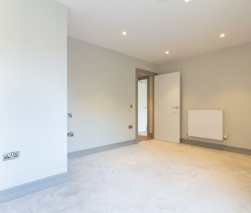 2 Bed Flat, Ivory House, SW11 - Photo 6