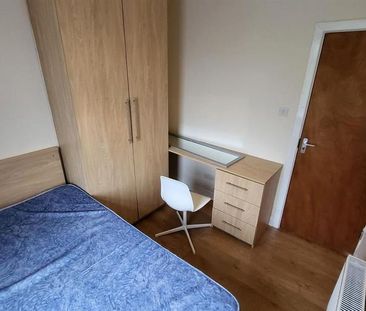 4 bedroom house to rent - Photo 3