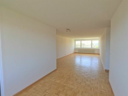 Familienfreundliche Altbauwohnung mit Balkon an ruhiger Lage - Photo 2