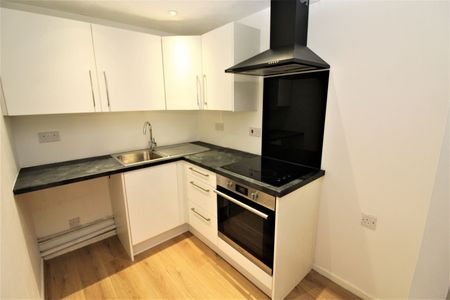 The Ridgedales, Coleridge Road, Oldham - Photo 5